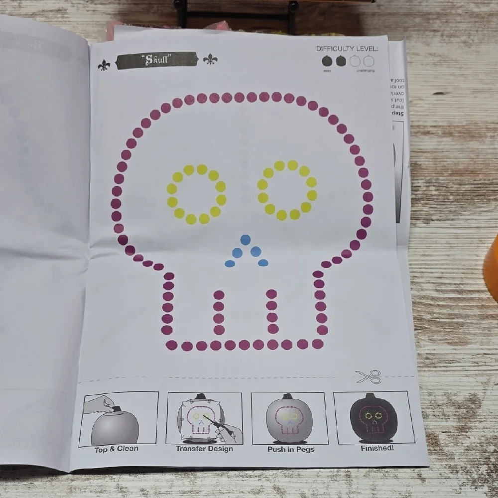 Hyde & EEK! Pumpkin Light Peg Kit – Halloween DIY Light‑Up Décor – NEW